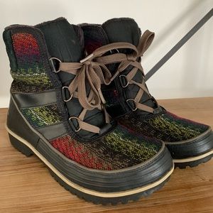 Sorel Tivoli Aztec winter boot size 8.5
